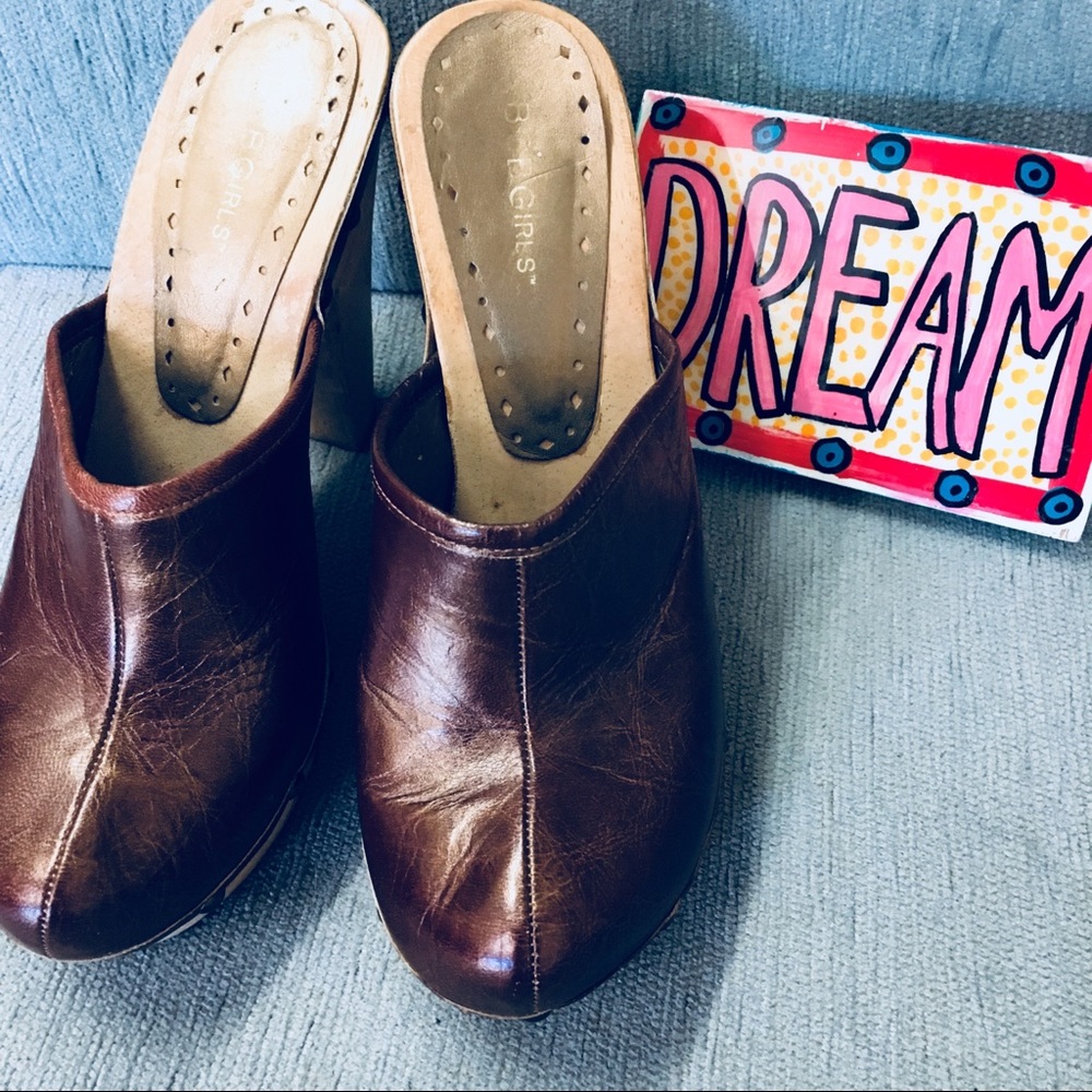 BCBGirls Clogs - Picture 3 of 4